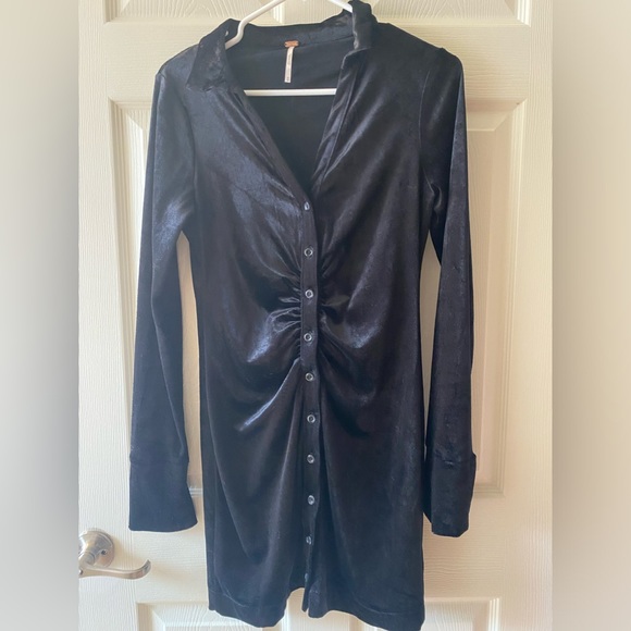 Free People Dresses & Skirts - Free People Velvet Button Up Dress Black Long Sleeve